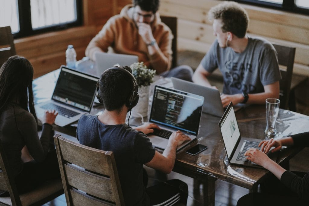 Why Businesses Use Magento 2